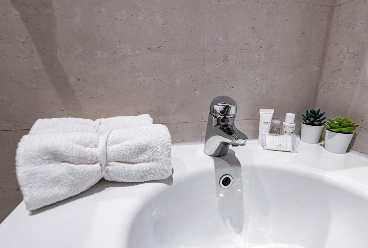 Apartment Venezia-san Marco View On Luxury Shopping Street Venedig